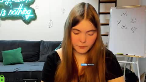 miraa_bloom online show from January 19, 2:27 pm