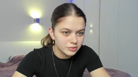 Mira online show from November 16, 8:33 pm