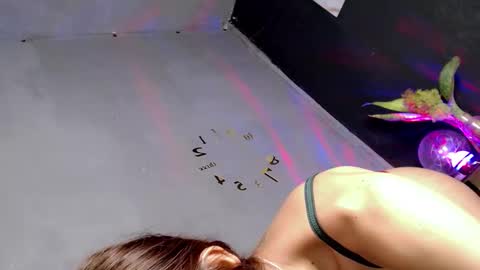 Zoey online show from December 15, 4:19 am