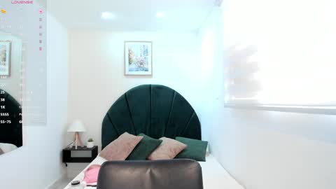    online show from May 23, 12:23 pm