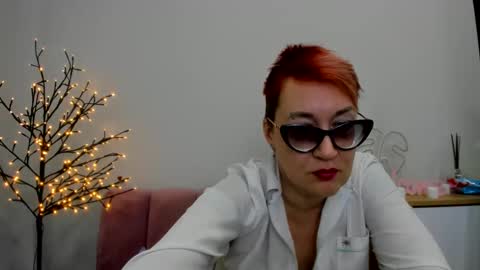 mirandagill online show from February 21, 11:44 am