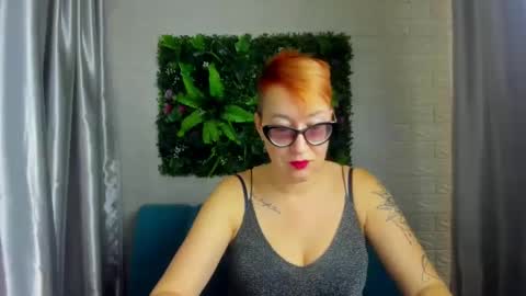 mirandagill online show from December 9, 8:33 am