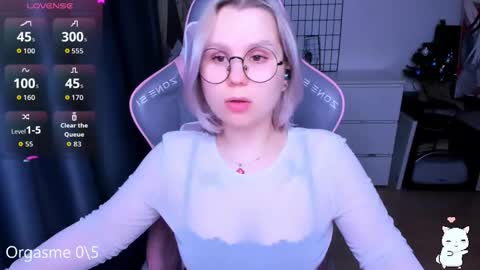 Kira online show from March 4, 6:16 pm