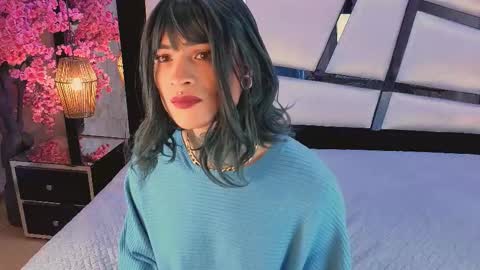     online show from February 28, 1:37 pm