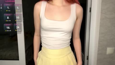 Molly online show from December 3, 5:24 pm