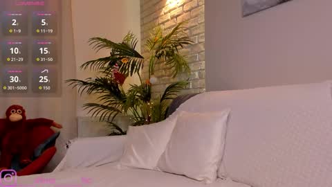 miss___boo online show from January 9, 11:10 pm