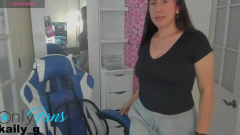 miss_adams01 online show from June 20, 9:54 pm