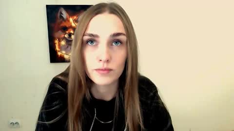 Snapshot of miss_angelina_ chatting on September 23, 6:07 am Angelina online show from September 23, 6:07 am