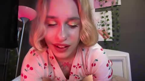 Anya online show from June 9, 5:12 pm