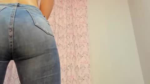 Snapshot of miss_charlotte_ls chatting on September 29, 1:10 pm miss_charlotte_ls online show from September 29, 1:10 pm