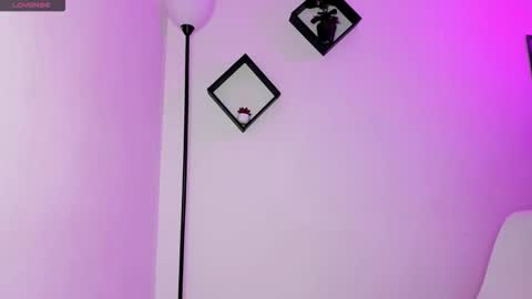 Zuu online show from April 7, 11:45 am