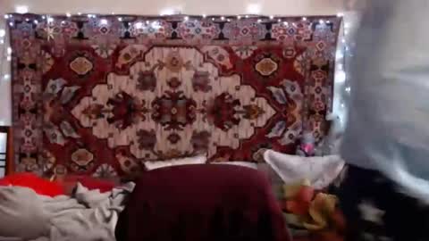 Snapshot of miss_elistia_ chatting on February 13, 12:11 pm Elis online show from February 13, 12:11 pm