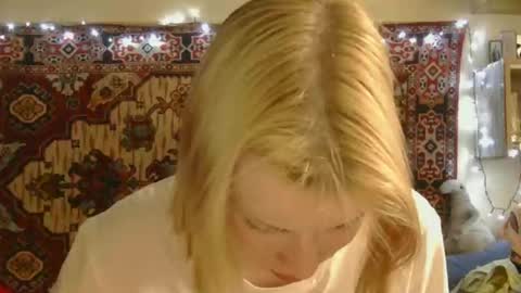 Snapshot of miss_elistia_ chatting on September 25, 12:12 pm Elis online show from September 25, 12:12 pm