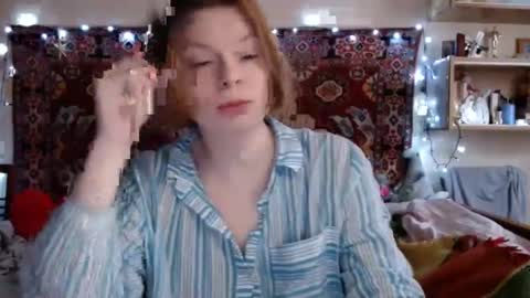 Snapshot of miss_elistia_ chatting on February 14, 12:14 pm Elis online show from February 14, 12:14 pm