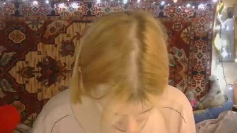 Elis online show from December 2, 11:19 am