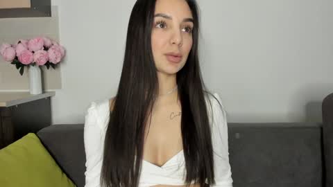 Emily online show from December 25, 1:41 pm