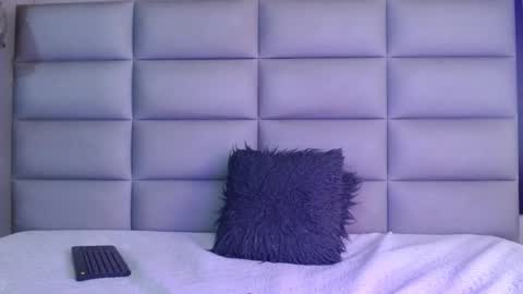 emma online show from February 25, 8:01 pm