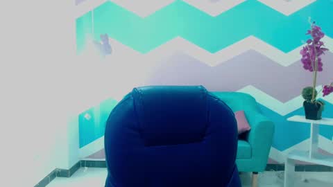 Snapshot of miss_honey1 chatting on February 10, 5:36 am miss_honey1 online show from February 10, 5:36 am