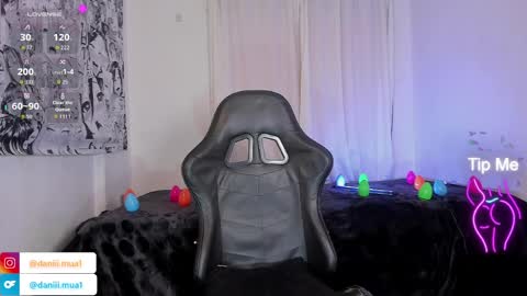 Kendall online show from April 2, 10:16 pm