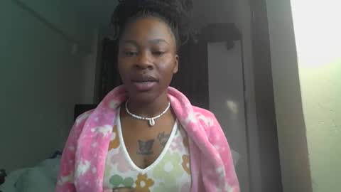 Miss Kiarrafit online show from November 25, 12:37 pm