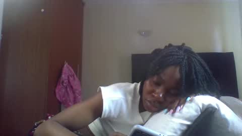 Snapshot of miss_kiarrafit chatting on October 15, 8:15 am Miss Kiarrafit online show from October 15, 8:15 am