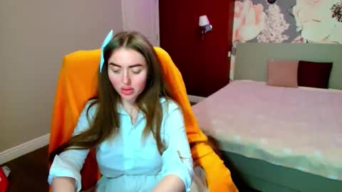 miss_kiten online show from April 9, 7:08 pm