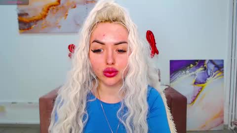 miss_kiten online show from March 11, 12:28 pm