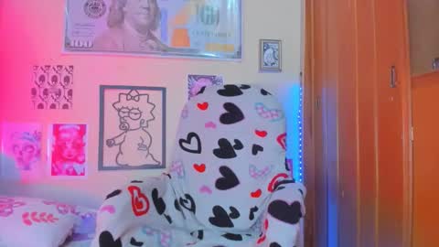 MEGG online show from May 15, 6:59 pm