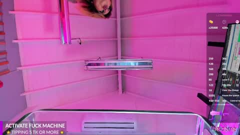  Miss Pawi online show from April 13, 8:24 pm