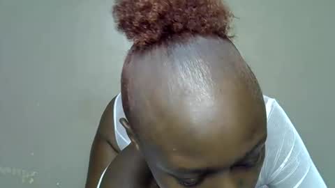 miss_pretty1 online show from January 6, 5:28 pm