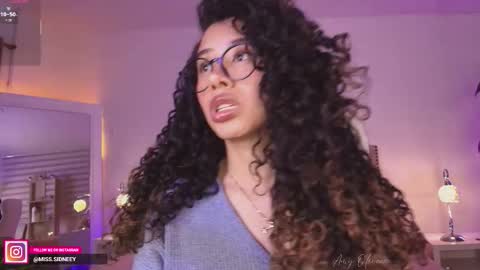 Amy Olivera online show from December 3, 1:01 pm