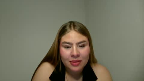 sophi 3 online show from June 12, 2:54 am