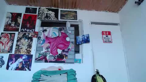 Snapshot of miss_spy chatting on October 23, 4:19 pm Kortana 2.0 dont forget thumbs up and follow me on twitter online show from October 23, 4:19 pm