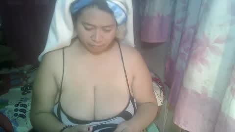 Snapshot of miss_v0lcan0 chatting on October 26, 10:27 am miss v0lcan0 online show from October 26, 10:27 am