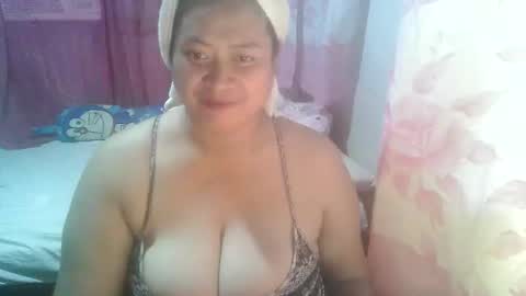 Snapshot of miss_v0lcan0 chatting on October 17, 10:41 am miss v0lcan0 online show from October 17, 10:41 am