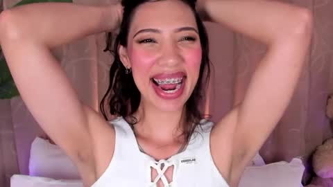 Miss Veronica online show from May 25, 1:06 pm