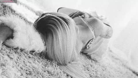 Chloe freelance model Please your thumbs up are important  online show from November 10, 12:24 am