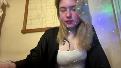 missedur online show from April 18, 7:58 pm