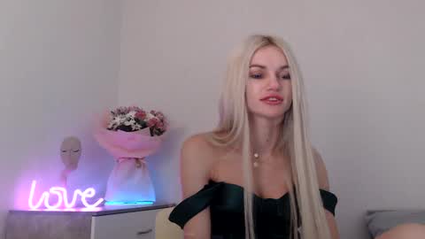 EMMA online show from December 24, 9:55 pm