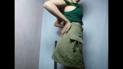 MadagascarQueen online show from March 30, 1:33 pm