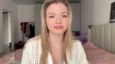 Viola online show from January 11, 8:42 am