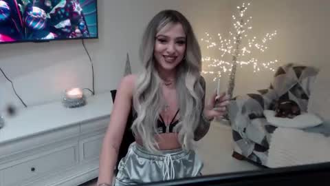 MissJenny7 online show from December 21, 8:26 pm