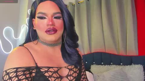 kassandra lazcano online show from November 2, 10:43 pm