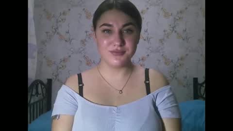 Lisa online show from April 14, 1:42 am