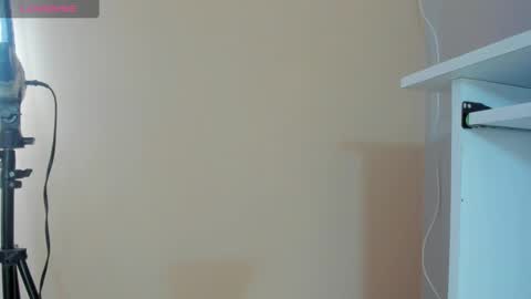 i am lyn online show from February 4, 3:44 am