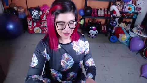 Miss Mia online show from September 16, 3:04 pm