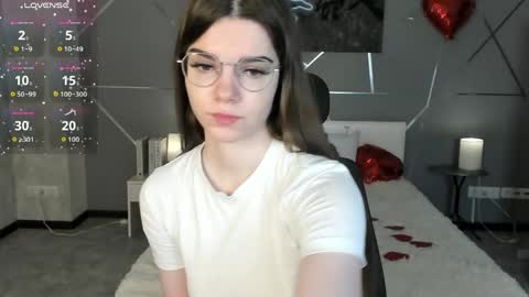 misss_evelyne online show from March 17, 7:13 am