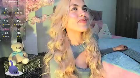 ... Independent model online show from July 4, 4:38 am