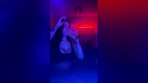 misssvelvet online show from February 1, 3:47 am