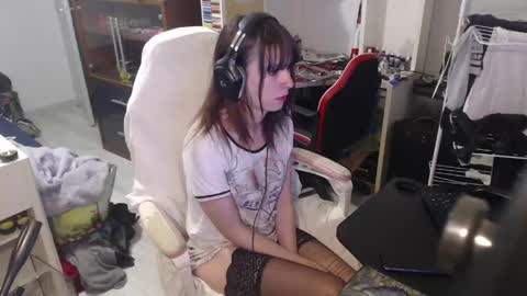 missthon online show from March 27, 10:38 am